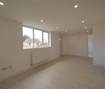 2 bedroom bungalow to rent - Photo 2