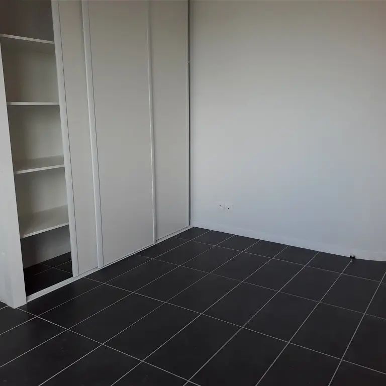 Location appartement 4 pièces - 92m² à Cenon (33150) - Photo 1