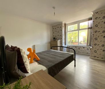 1 bedroom in a house share to rent - Photo 2