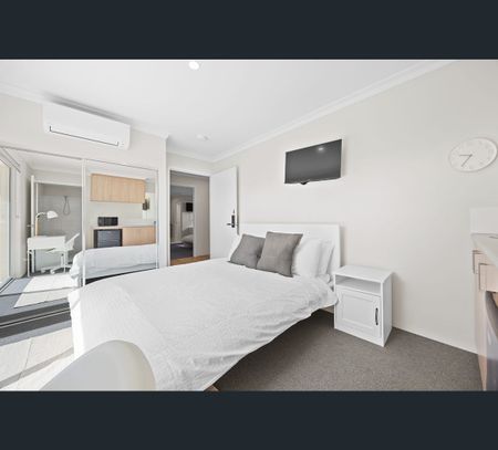 28 Lauderdale Rd, Madora Bay, WA 6210 - Photo 4