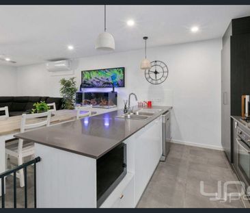 Private, Low-Maintenance Living Just Steps from Bumblebee Park - Photo 4