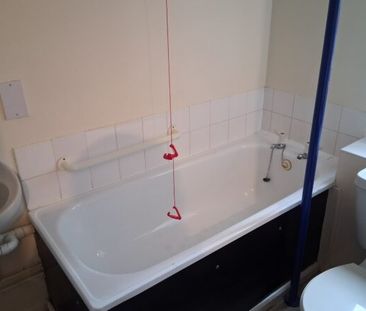 Thrawl Street – Flat 20 - Photo 6
