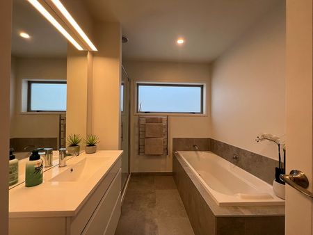 3 Bedroom, 2 Bathroom - New Build Townhouse - Photo 3