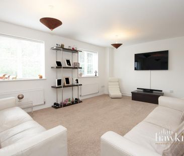 3 bedroom end of terrace house to rent - Photo 1