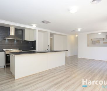 Stunning 4-Bedroom Home in Doreen - Photo 5