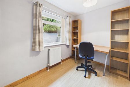 4 bedroom semi-detached house to rent - Photo 4