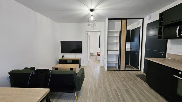 Location Maison 2 pièces 37m² POITIERS 86000 - Photo 1