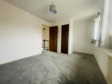 2 bedroom semi-detached house to rent - Photo 3
