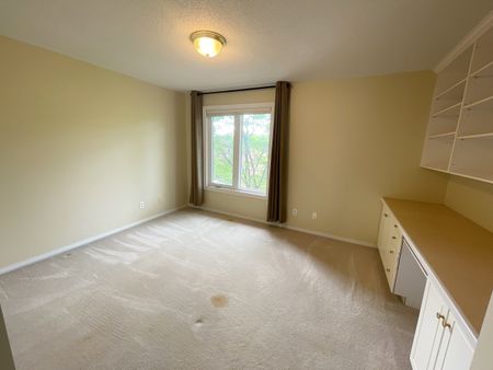 525 Lisgar unit 11, 2 bedrooms 2 bathroom Terrace Home - Photo 4