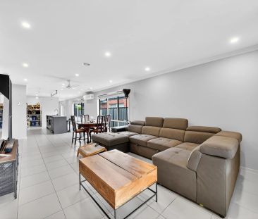 QUALITY, COMFORT & CONVENIENCE IN A PRESTIGIOUS SETTING - Photo 1