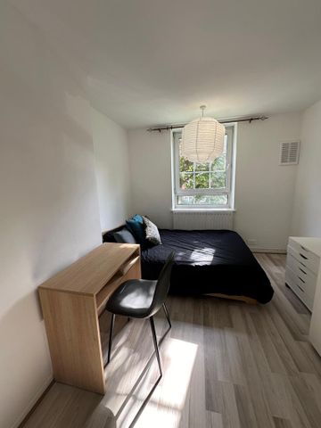 4 bedroom flat share to rent - Photo 2