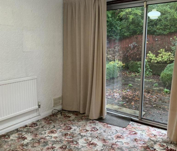 2 bedroom semi-detached bungalow to rent - Photo 2