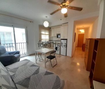 Alquiler de piso en Calle Refino - Photo 3