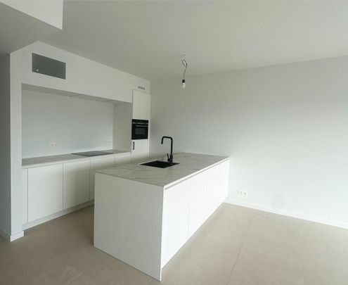 Modern appartement met 2 slaapkamers, groot terras & autostaanplaats in Lint! - Foto 1