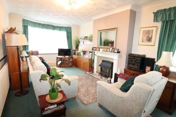 4 bedroom detached house to rent - Photo 1