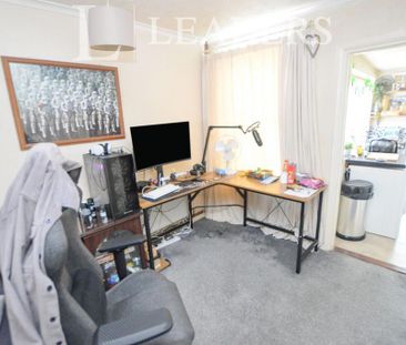 2 bedroom terraced house to rent - Photo 3