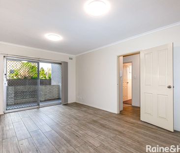 3 Bedroom Unit Close to Parramatta CBD - Photo 3