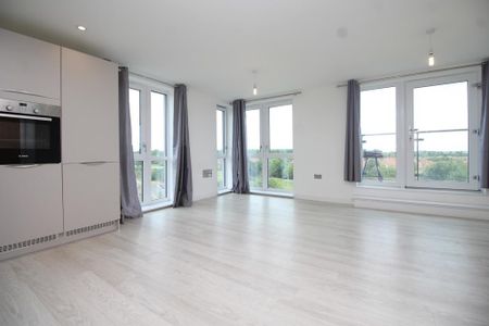 2 bedroom penthouse to rent - Photo 4
