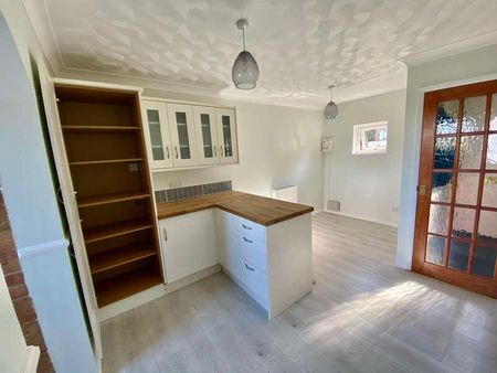 Park Mews, Sandown, PO36 - Photo 3