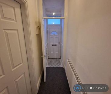 4 bedroom terraced house to rent - Photo 4