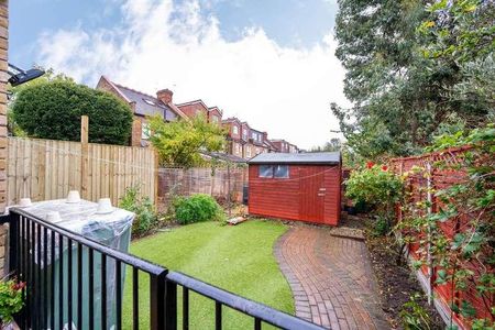 Malden Hill Gardens, New Malden, KT3 - Photo 2