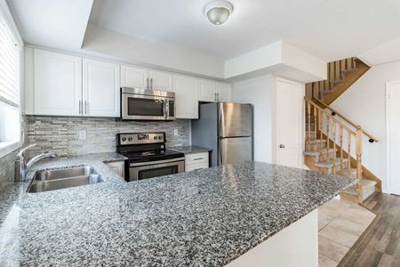 For Lease - 2484 Post Road Unit# 13, Oakville, Ontario - Photo 2