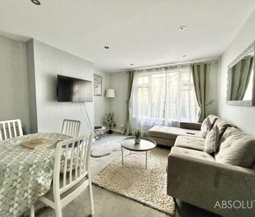 2 bedroom apartment to rent - Photo 2