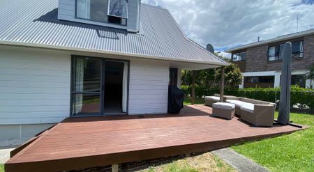 Charming Family Home in Brookfield - Photo 4