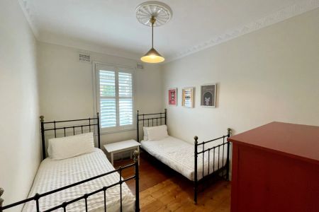 Guyong Cottage In Convenient Location! - Photo 3