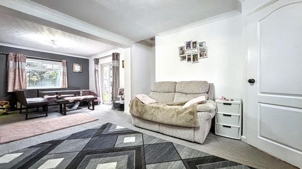 2 bedroom house to rent - Photo 1