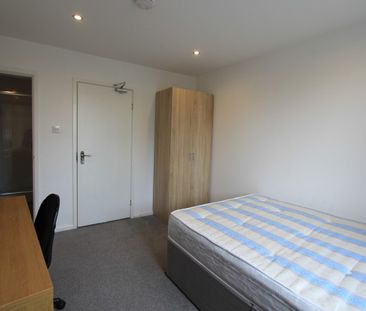 4 bed Mid Terraced House for Rent - Photo 6