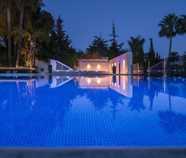 8 bedroom luxury Villa for rent in Marbella, Andalusia - Photo 4