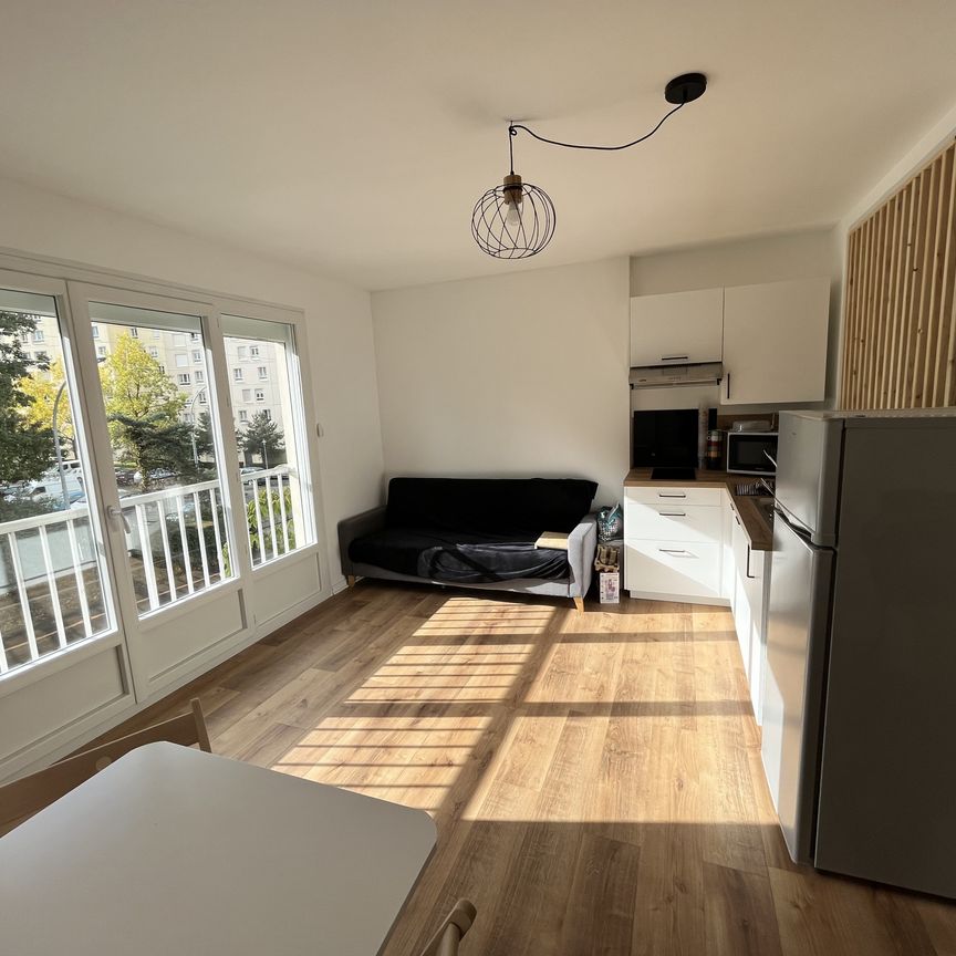 Location Appartement 2 pièces 33m² ST SEBASTIEN SUR LOIRE 44230 - Photo 1