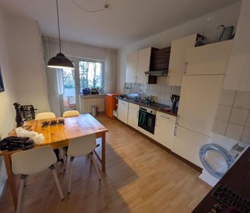 2-Zimmer-Wohnung in Düsseldorf-Düsseltal – mit Balkon! - Photo 1