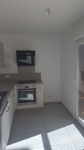 Location Appartement 3 pièces 61m² - Photo 5