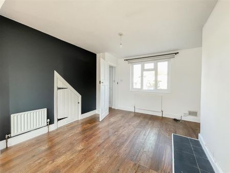 Hampden Avenue, Eastbourne, BN22 9PH - Photo 2