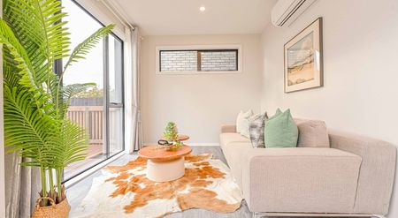 Looking for a comfortable, modern home sweet home?? Look no further. - Photo 4