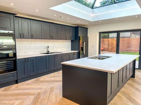 5 bedroom house to rent - Photo 2