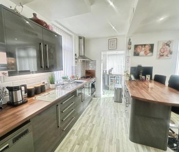 3 bedroom semi-detached house to rent - Photo 3