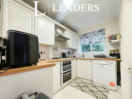 3 bedroom detached house to rent - Photo 5