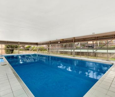 Three Bedroom Townhouse - Photo 3