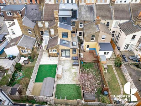 1 bedroom in a house share to rent - Photo 4