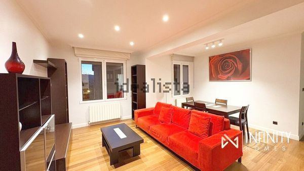 Alquiler de piso en Calle Uribarri - Photo 1