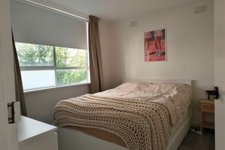 Cosy one bed in heart of South Yarra - Photo 4