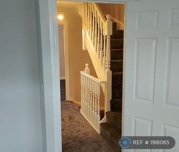 3 bedroom terraced house to rent - Photo 6