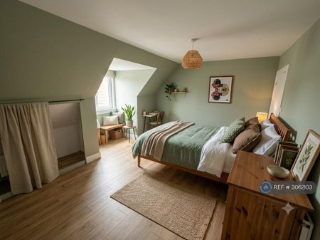 2 bedroom terraced house to rent - Photo 2