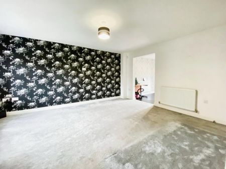 3 bedroom detached house to rent - Photo 3