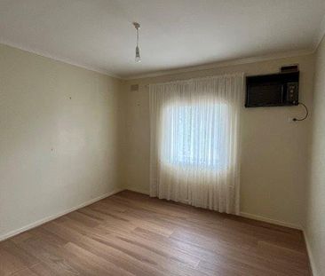 28 Stirling Drive - Photo 4