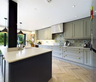 4 bedroom semi-detached house to rent - Photo 3