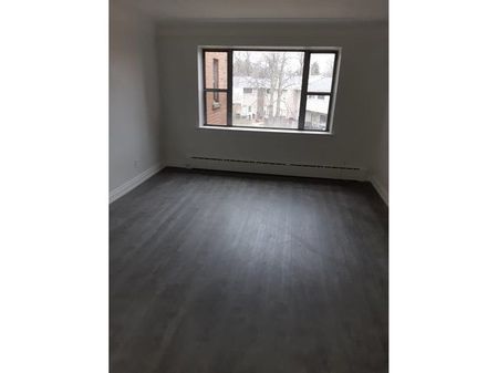 For Lease - 7 Osler Court Unit# 204, Hamilton, Ontario - Photo 3